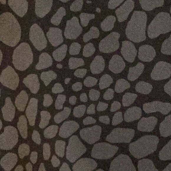 Athleta Crocodile Stealth TruCool Capri Leggings Small - Picture 16 of 16